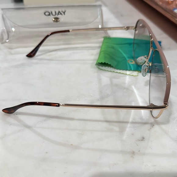 Women’s sunglasses by Quay - Picture 3 of 3